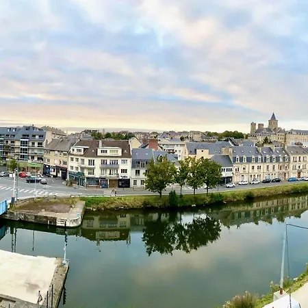 Presqu'ile De Caen, Terrasse & Parking アパート