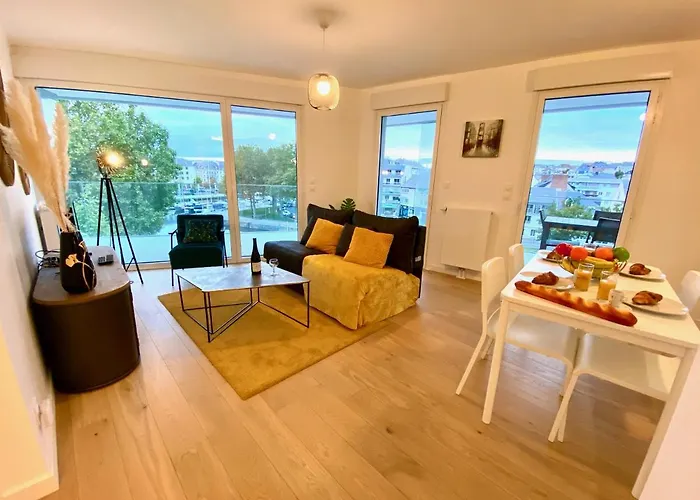 Presqu'ile De Caen, Terrasse & Parking Caen